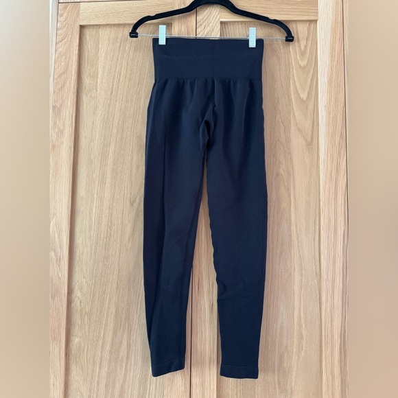 HALARA Black High-Waisted Leggings - Picture 4 of 5